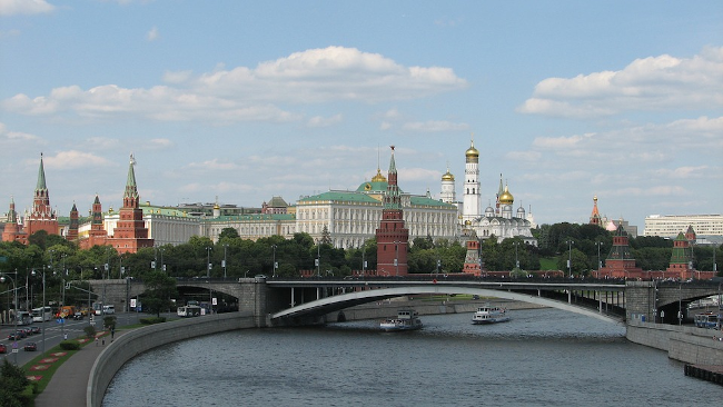 В центрах госуслуг Москвы открылась обновленная выставка «Как спрятать большой город?»