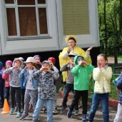 школа №1371 с дошкольным отделением на осеннем бульваре изображение 1 на проекте moekrylatskoe.ru